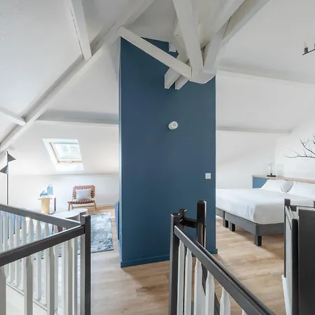 Western Bridge Lyon East 3* Jons