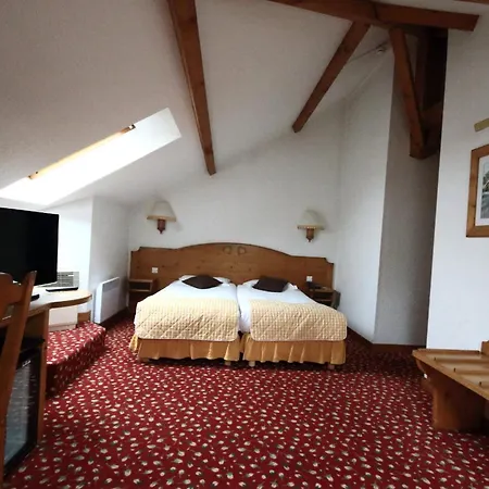 Western Bridge Lyon East 3* Jons