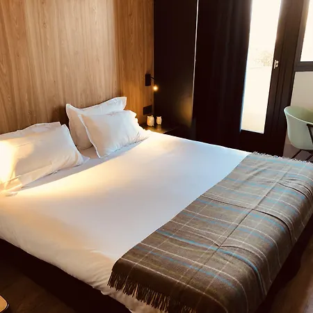 Western Bridge Lyon East 3* Jons